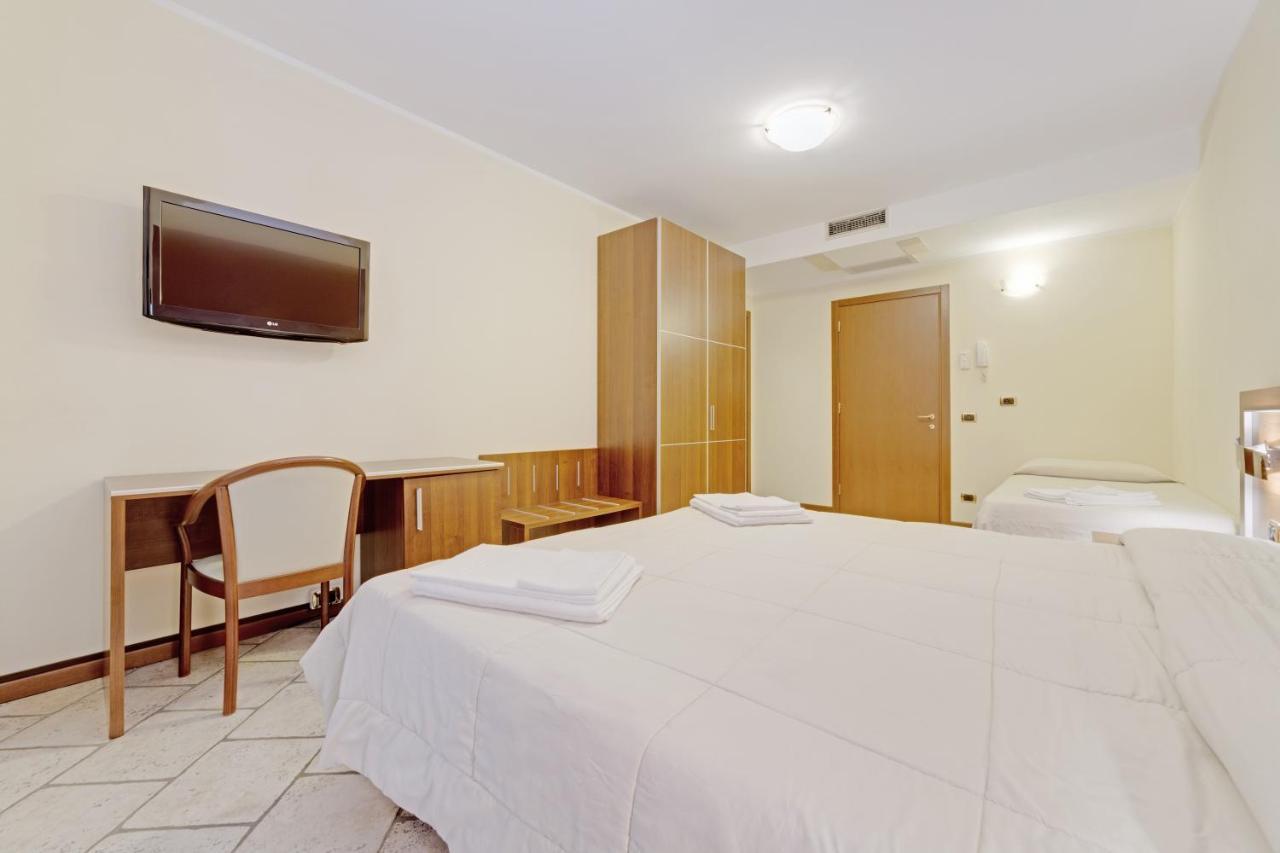 Hotel Grotto Bagat Lavena Ponte Tresa Dış mekan fotoğraf