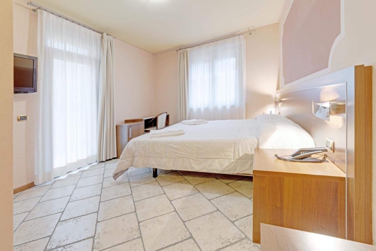 Hotel Grotto Bagat Lavena Ponte Tresa Dış mekan fotoğraf