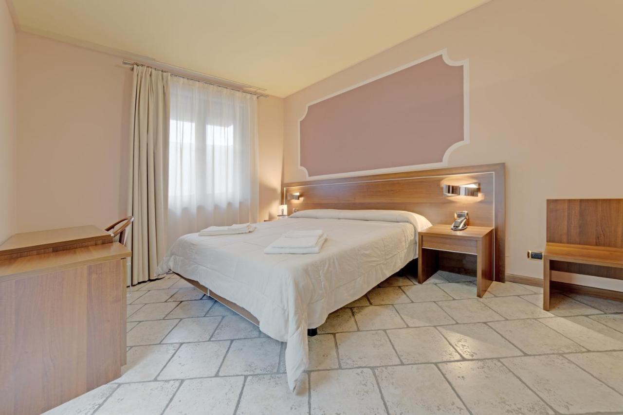 Hotel Grotto Bagat Lavena Ponte Tresa Dış mekan fotoğraf